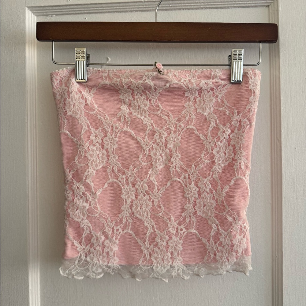 Edikted Pink Lace Crop Top